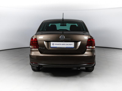 Volkswagen Polo 1.6 MPI AT (110 л. с.) Drive