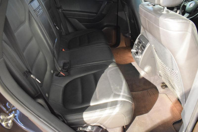 Volkswagen Touareg 3.0d AT (240 л.с.) 4WD