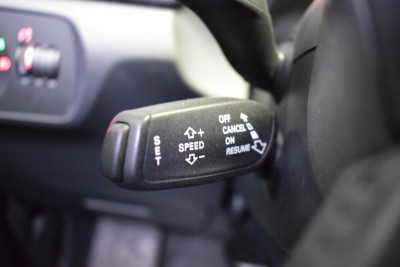 Audi Q3 2.0 TFSI quattro S tronic (211 л. с.)