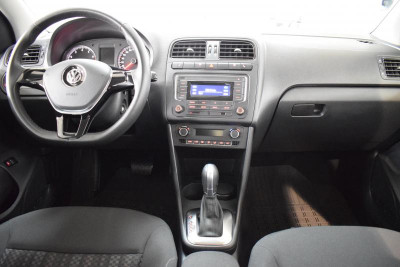 Volkswagen Polo 1.6 MPI AT (105 л.с.)