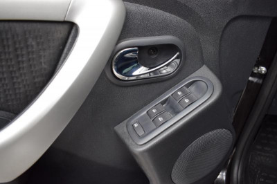 Nissan Terrano 2.0 AT (135 л. с.) Comfort