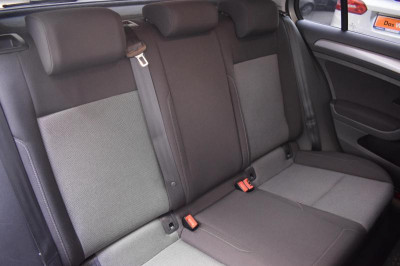 Volkswagen Golf 1.2 TSI BlueMotion MT (105 л. с.)