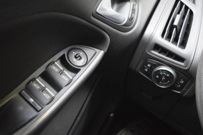 Ford Focus Универсал 1.6 Ti-VCT PowerShift (125 л. с.) Sync Edition