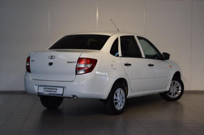LADA Granta седан 1.6 AT 8кл (87 л. с.) Standard