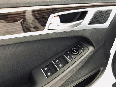 Hyundai Genesis 3.0 AT AWD (249 л. с.) Luxury