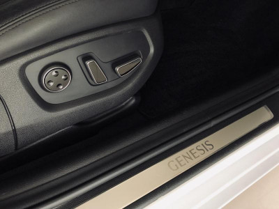 Hyundai Genesis 3.0 AT AWD (249 л. с.) Luxury