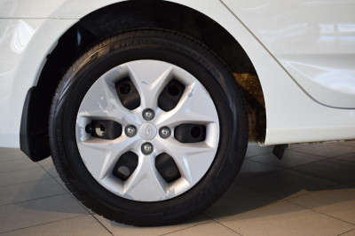 Hyundai Solaris 1.4 MT (107 л. с.)