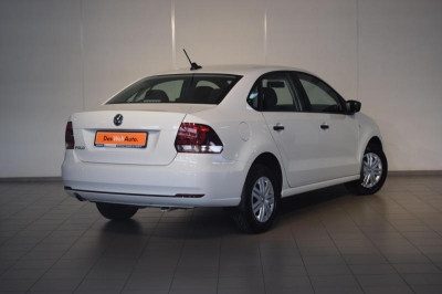 Volkswagen Polo 1.6 MPI MT (110 л. с.)