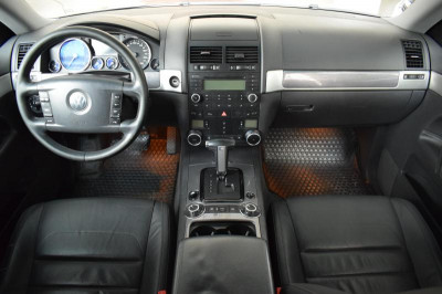 Volkswagen Touareg 3.0 TDI BlueMotion AT (225 л. с.)