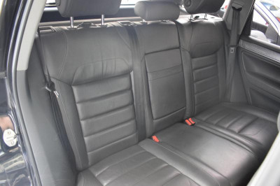 Volkswagen Touareg 3.0 TDI BlueMotion AT (225 л. с.)