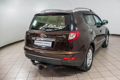 Geely Emgrand X7 2.0 MT (140 л. с.) Comfort
