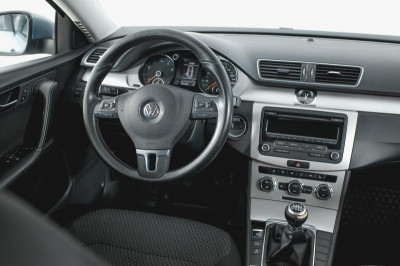 Volkswagen Passat 1.4 TSI MT (122 л. с.)