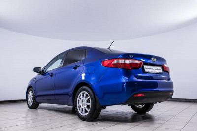 Kia Rio 1.4 MT (107 л. с.)