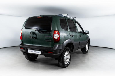 Chevrolet niva Niva 1.7 MT (79,6 л. с.) L