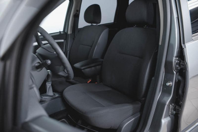 Nissan Terrano 1.6 MT (102 л. с.) Comfort