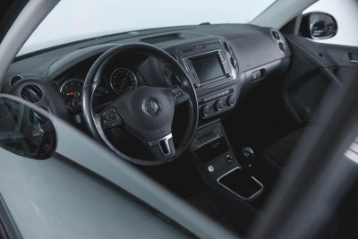 Volkswagen Tiguan 1.4 TSI BlueMotion MT (122 л. с.)