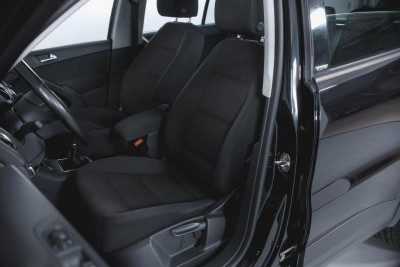 Volkswagen Tiguan 1.4 TSI BlueMotion MT (122 л. с.)