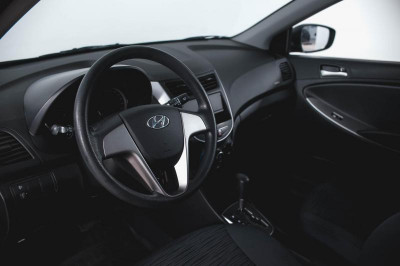 Hyundai Solaris 1.4 AT (107 л. с.) Active