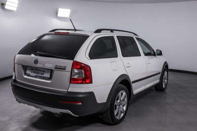 ŠKODA Octavia 1.8 TSI MT 4x4 (152 л. с.)