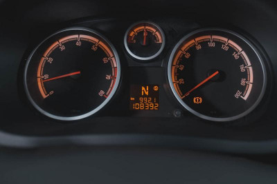 Opel Corsa 1.2 Easytronic (80 л. с.)