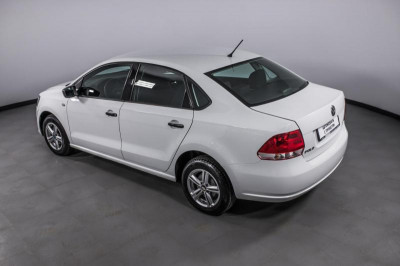 Volkswagen Polo 1.6 MT (105 л. с.)