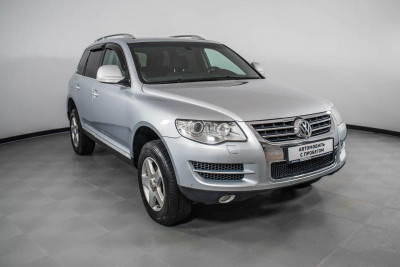 Volkswagen Touareg 2.5 TDI AT (174 л. с.)