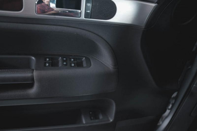 Volkswagen Touareg 2.5 TDI AT (174 л. с.)