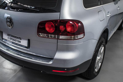 Volkswagen Touareg 2.5 TDI AT (174 л. с.)