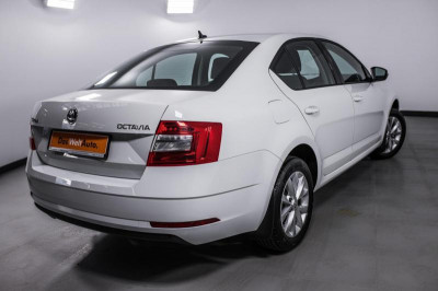 ŠKODA OCTAVIA 1.6 MPI AT (110 л.с.) Style