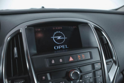 Opel Astra 1.6 AT (115 л. с.)