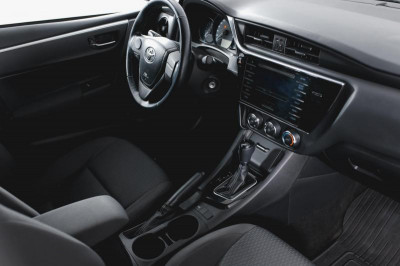 Toyota Corolla 1.6 CVT (122 л. с.)