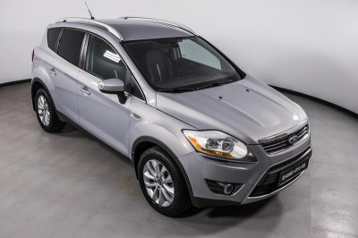 Ford Kuga 2.5 MT AWD (200 л. с. '11)