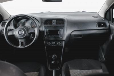 Volkswagen Polo 1.6 MT (105 л. с.)