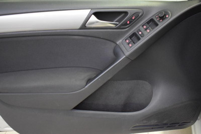 Volkswagen Golf 1.4 TSI DSG (122 л. с.)