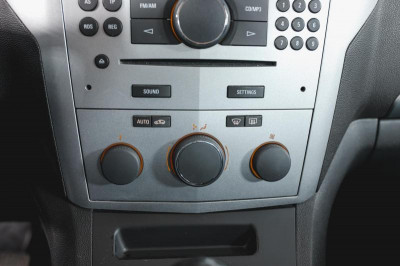 Opel Zafira 1.8 Turbo MT (140 л. с.)