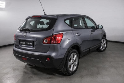 Nissan Qashqai 2.0 CVT FWD (140 л. с.)