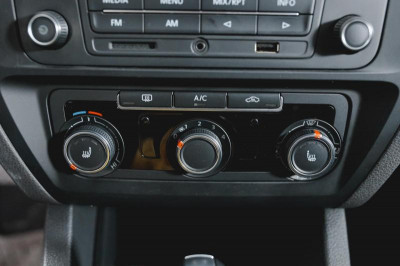 Volkswagen Jetta 1.6 MPI AT (110 л. с.) Trendline
