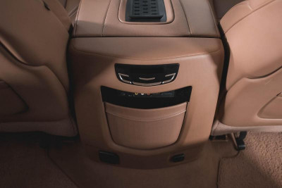 Cadillac Escalade 6.2 AT (409 л.с.) 4WD