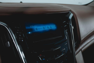 Cadillac Escalade 6.2 AT (409 л.с.) 4WD