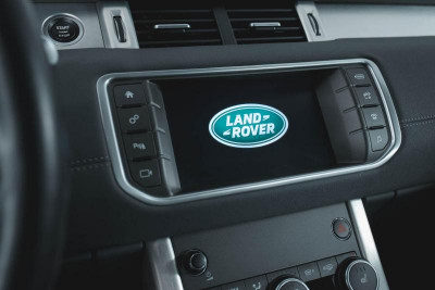Land Rover Range Rover Evoque 2.0 TD4 AT AWD (150 л. с.) SE