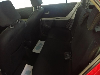 Toyota Yaris 1.3 AT (87 л. с.)