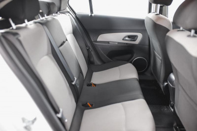 Chevrolet Cruze 1.8 AT (141 л. с.)