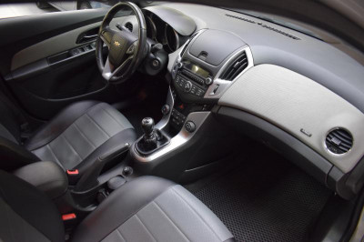 Chevrolet Cruze 1.6 MT (124 л. с.)