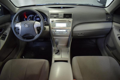 Toyota Camry 2.4 Hybrid CVT (187 л. с.)