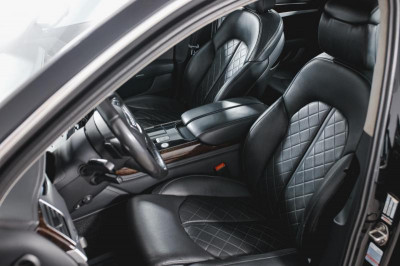 Audi A8 4.2 FSI L quattro tiptronic (372 л. с.)
