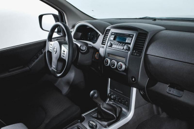 Nissan Pathfinder 2.5 dCi Turbo MT AWD 7 seats (190 л. с.)