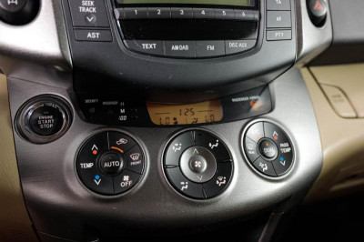 Toyota RAV4 2.0 CVT AWD (148 л. с.)