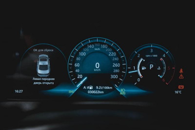 Jaguar XF 2.0 D AT AWD (180 л. с.) R-Sport