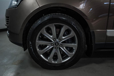 Land Rover Range Rover 3.0 TDV6 AT AWD (249 л. с.) Vogue