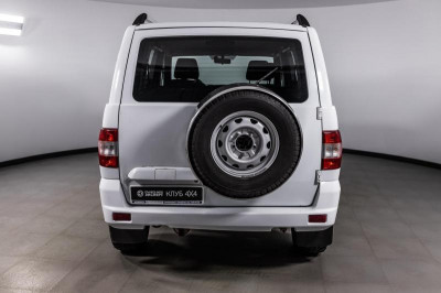 УАЗ Patriot 2.7 MT 4WD (128 л. с.)